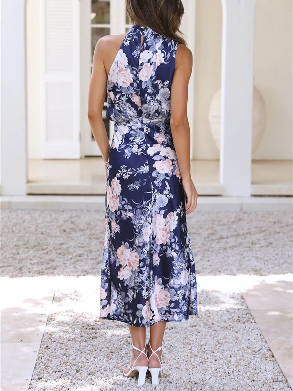 Maxikleid mit Neckholder, floralem Muster und elastischer Taille
