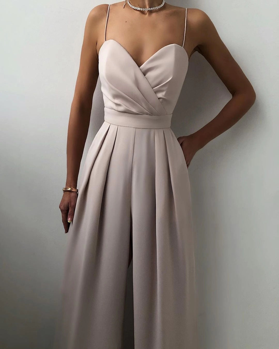 Rebecca – Overall mit geradem Bein, hoher Taille und feinen Trägern