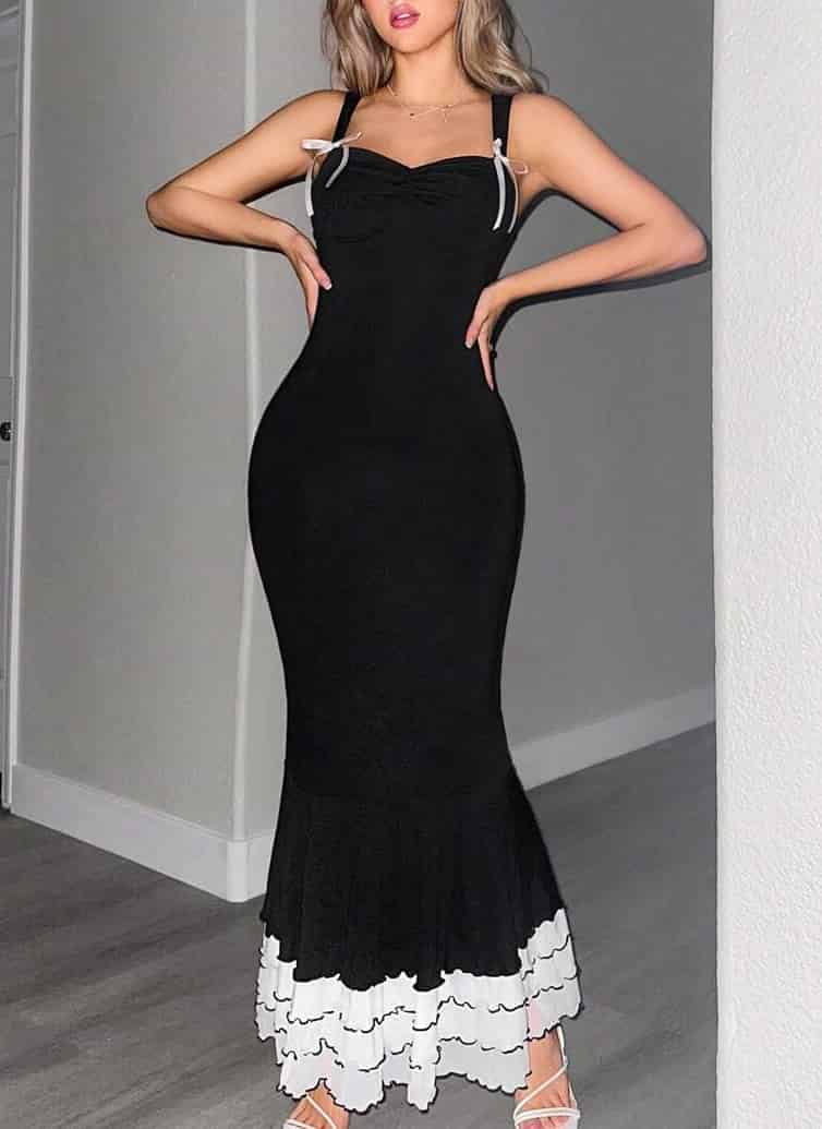 Das schwarze Maxi-Kleid mit Bodycon-Passform und Sweetheart-Ausschnitt