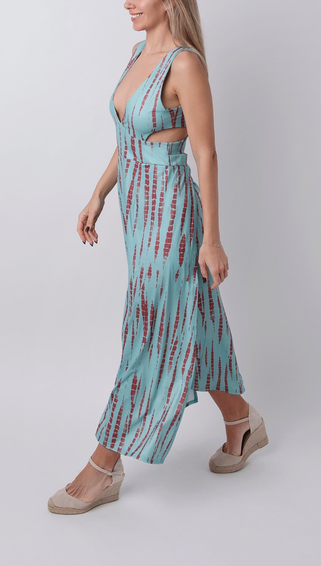 Chloe – Eleanor Batik-Stretchkleid mit Schlitz und Cut-Out-Design