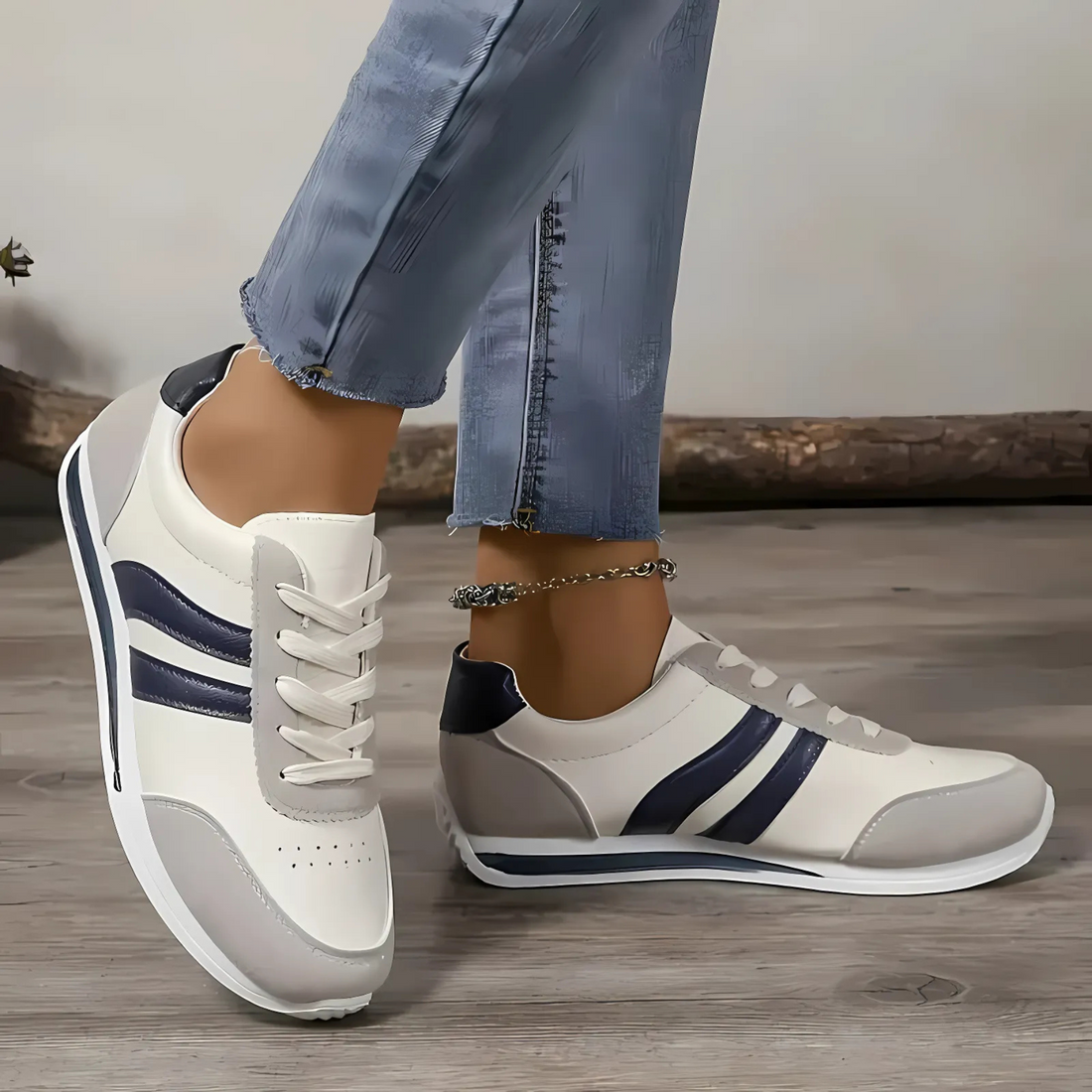Lettie Handgefertigte Damen-Sneaker aus Leder - Beige