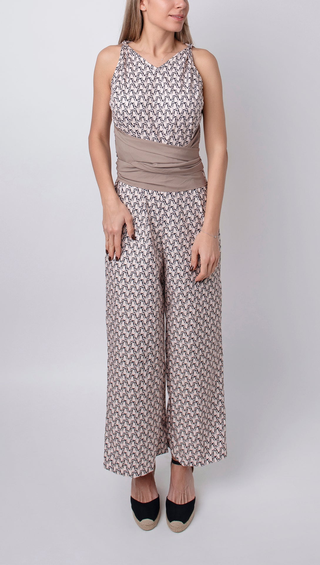 Eliana – Ärmelloser Overall mit rundem Ausschnitt