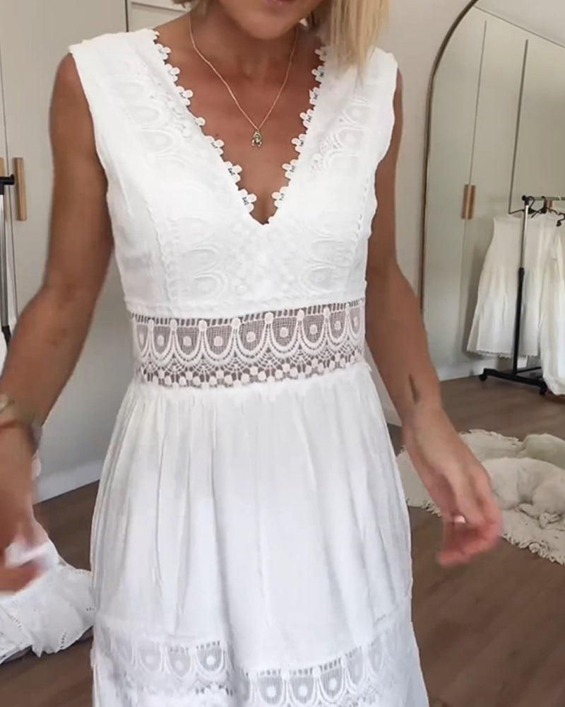 Kim | Spitzenkleid mit V-Ausschnitt