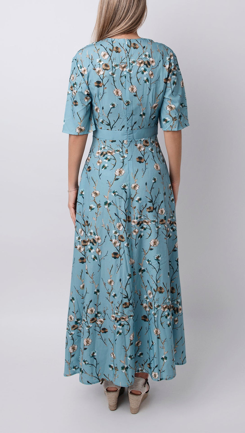 Helena | Kleid mit halblangen Ärmeln und Blumenmuster