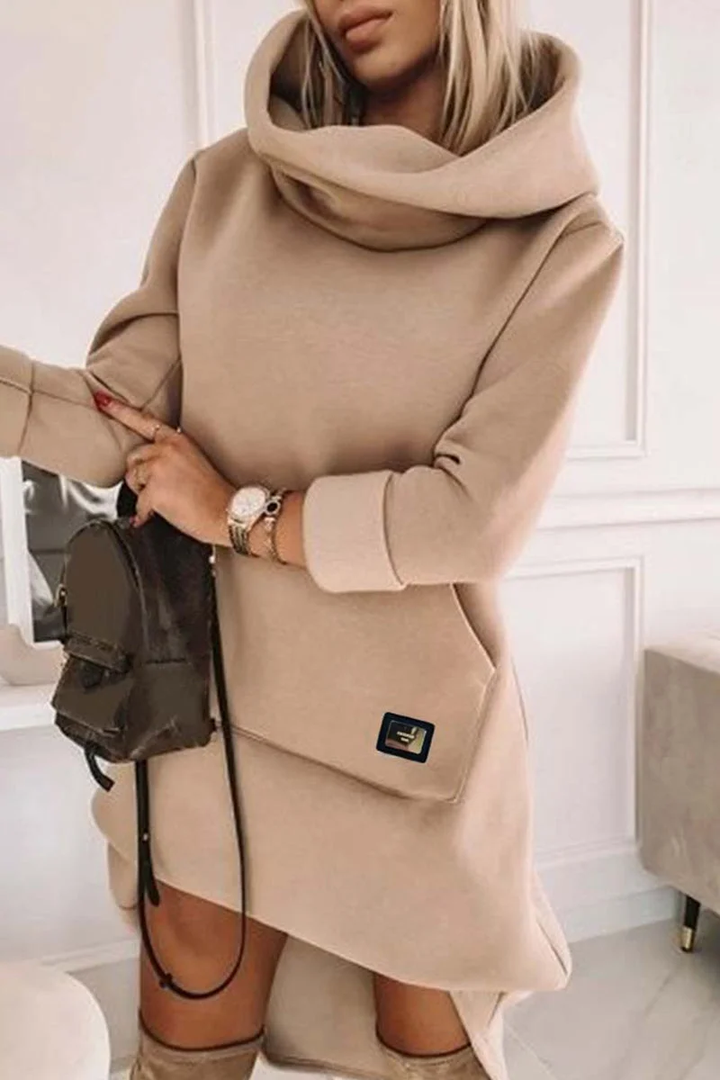 Stylisches Kleid mit Patchwork und Wasserfallausschnitt