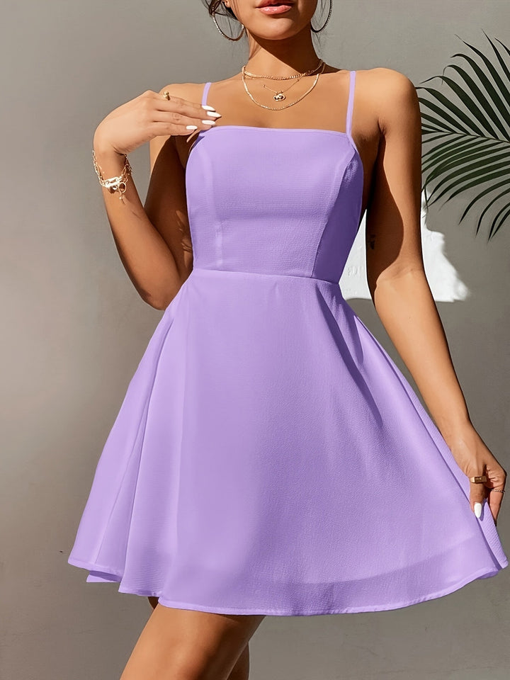 Celina | Kleid mit gekreuztem Rücken und ausgestelltem Rock