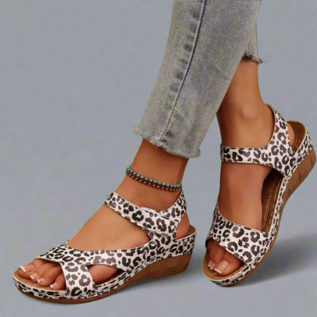 Tine™ | Handgefertigte Wedgesandalen aus Premium-Material