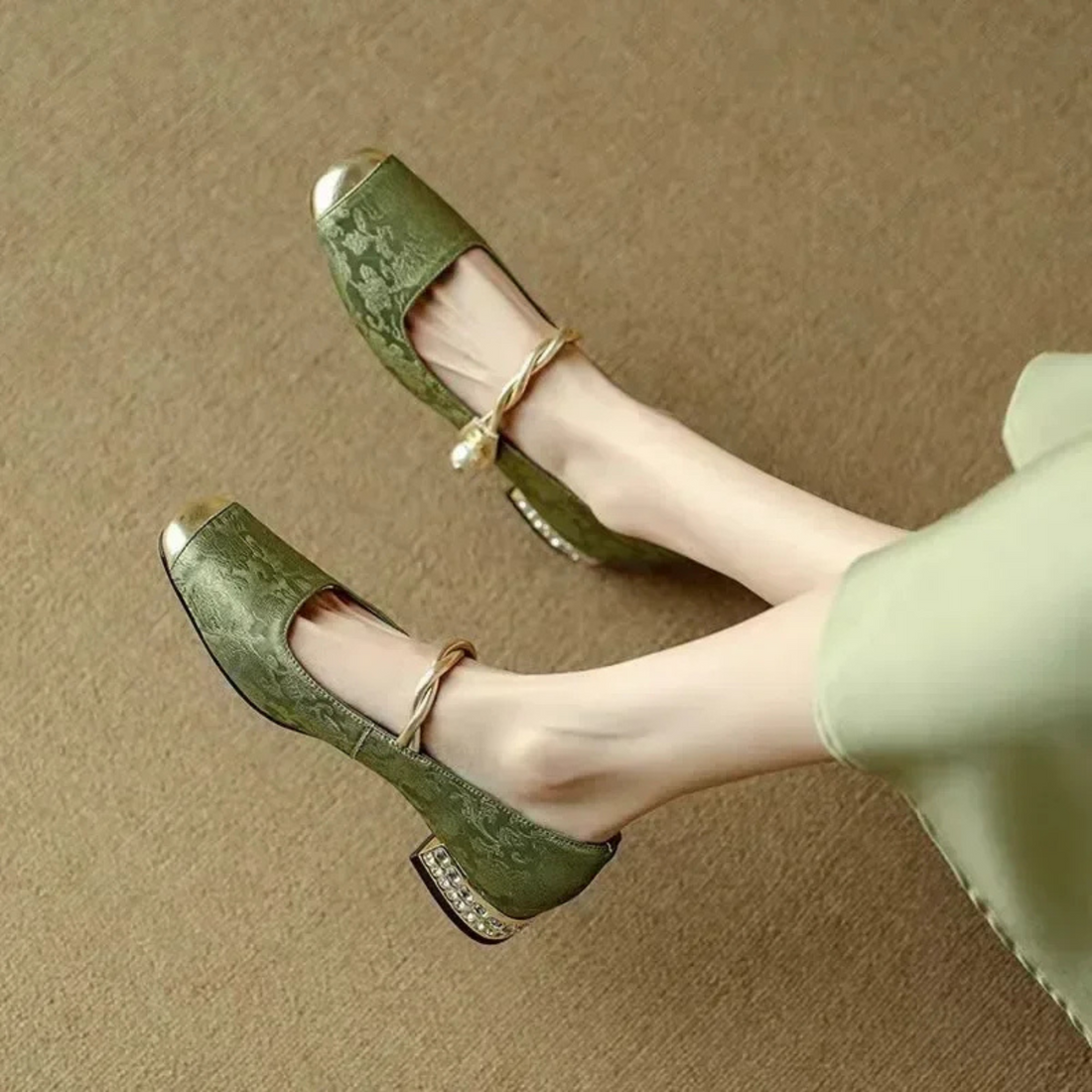 Elva Pumps mit Perlen-Detail - Grün