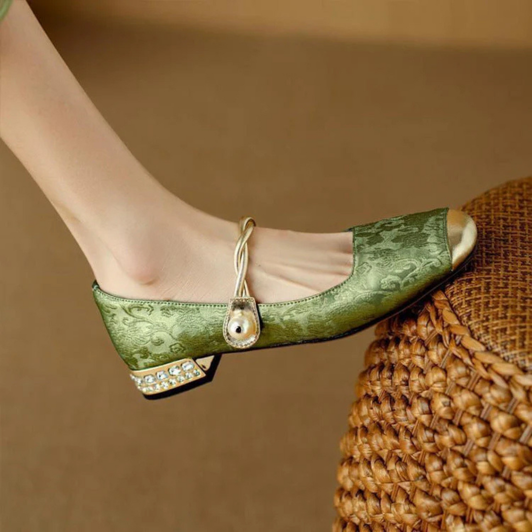 Elva Pumps mit Perlen-Detail - Grün