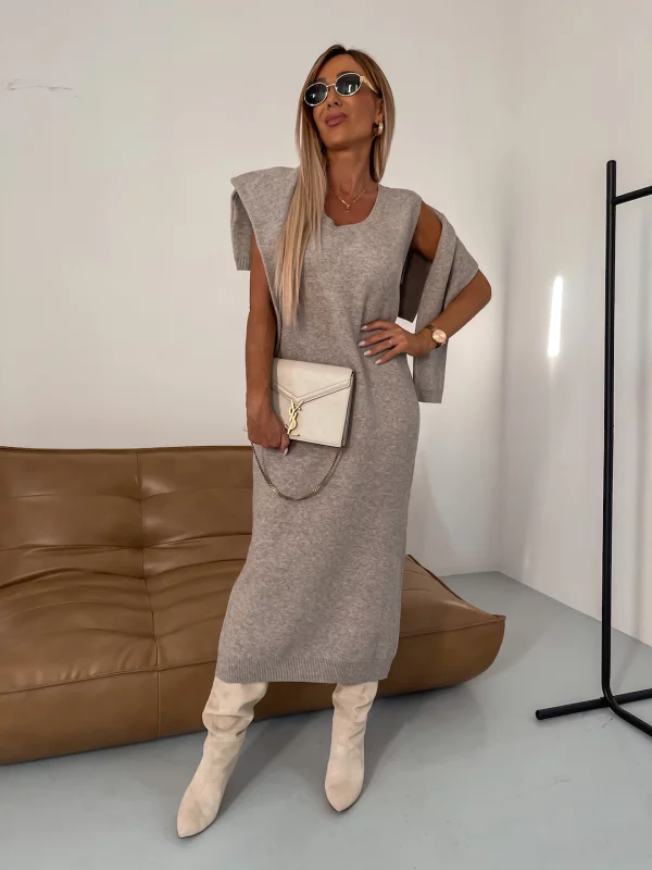 Elegantes Set aus Midikleid und Rollkragenpullover