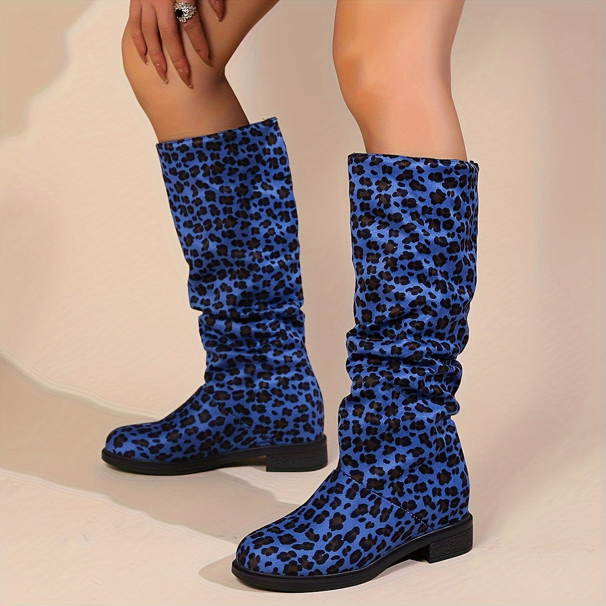 Aria – Stiefel mit Leopardenmuster in Wadenhöhe