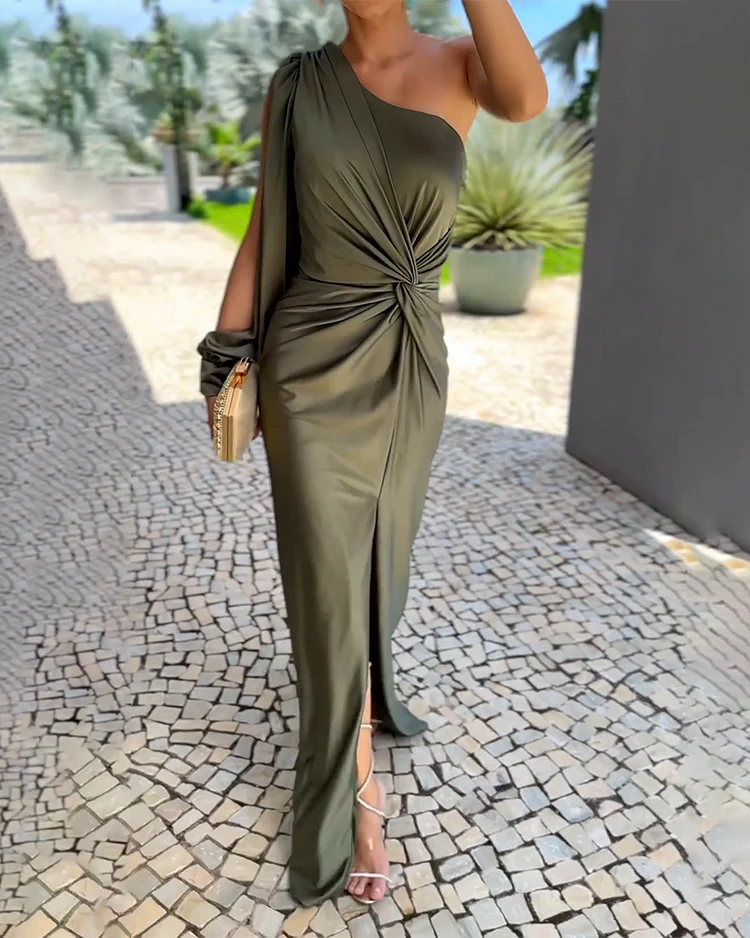 Mila – Plissiertes Ein-Schulter-Kleid