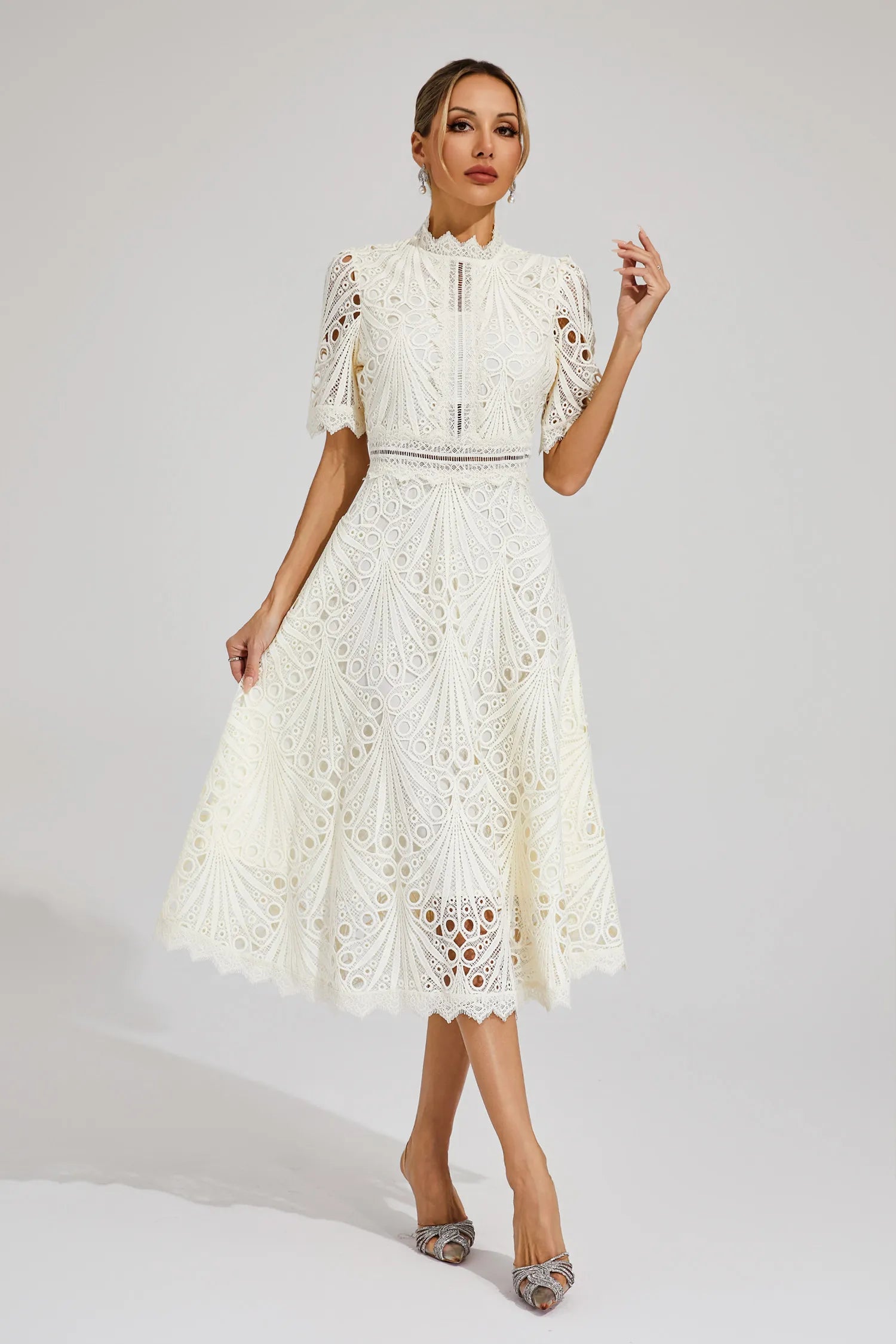 Hallie | Spitzen-Midikleid