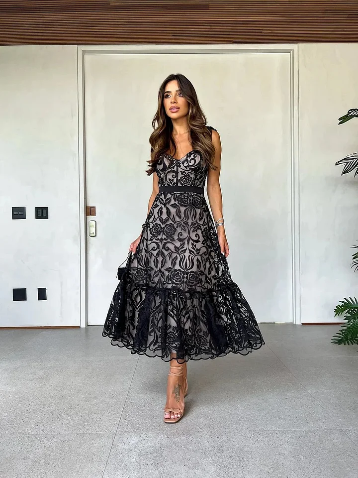 Alexandra – Schwarzes ärmelloses Midikleid mit Muster