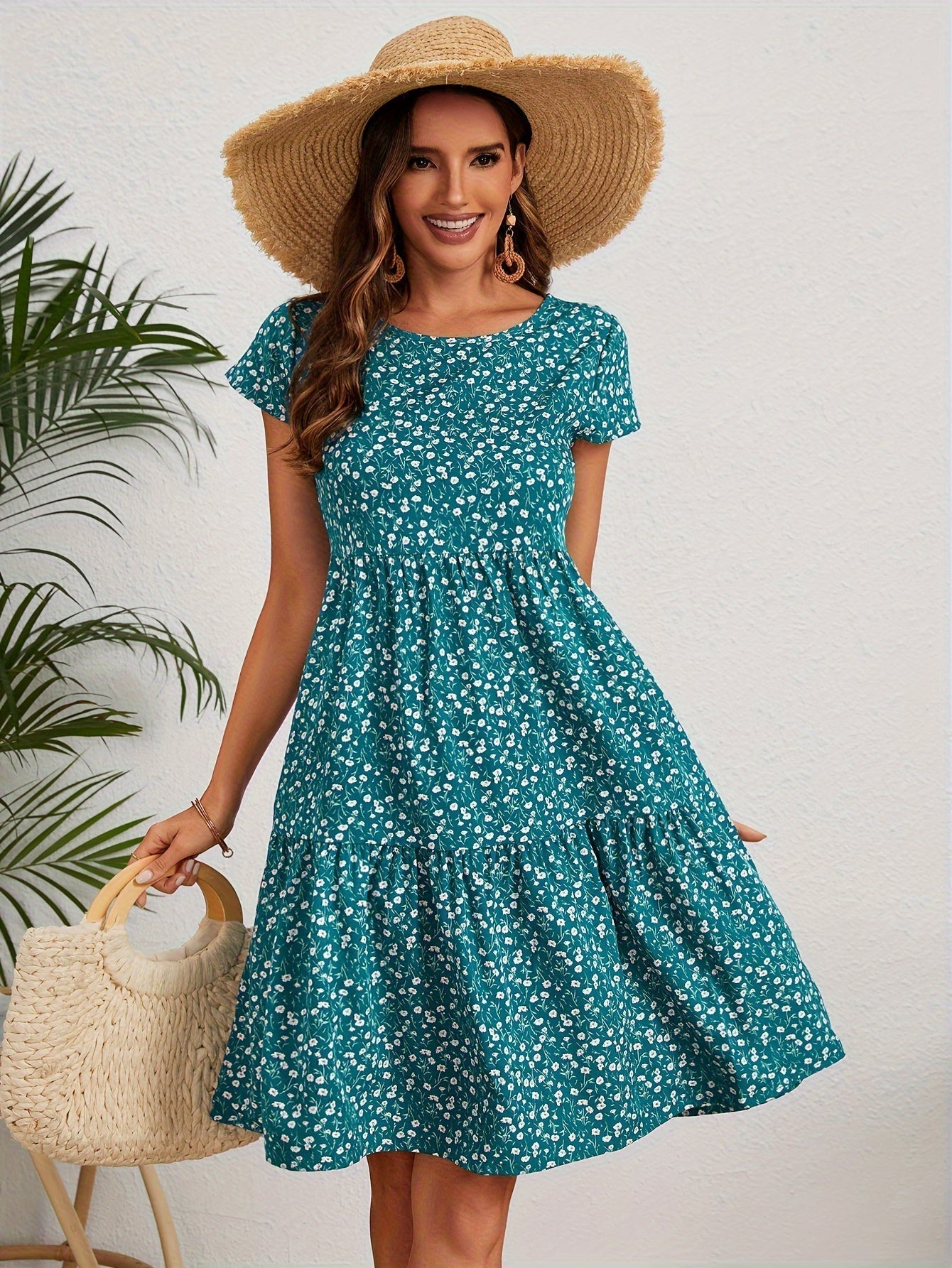 Callista – Kleid mit Blumenmuster und Rundhalsausschnitt