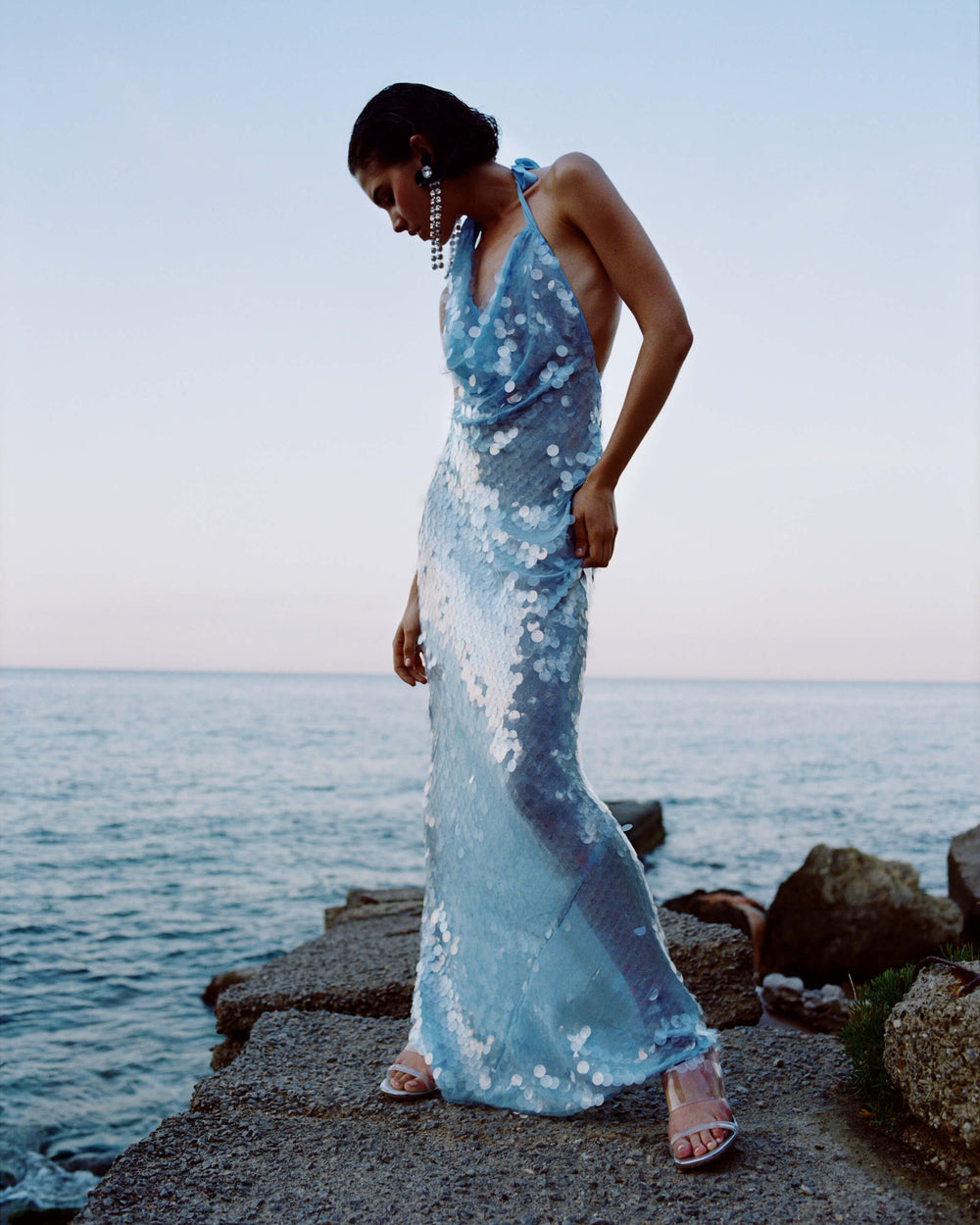Naline | Maxikleid mit Pailletten und Neckholder