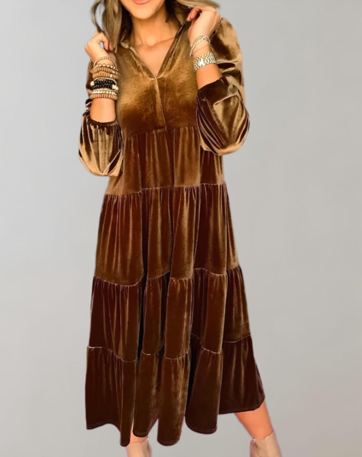 JADE | Locker sitzendes Samtkleid mit V-Ausschnitt