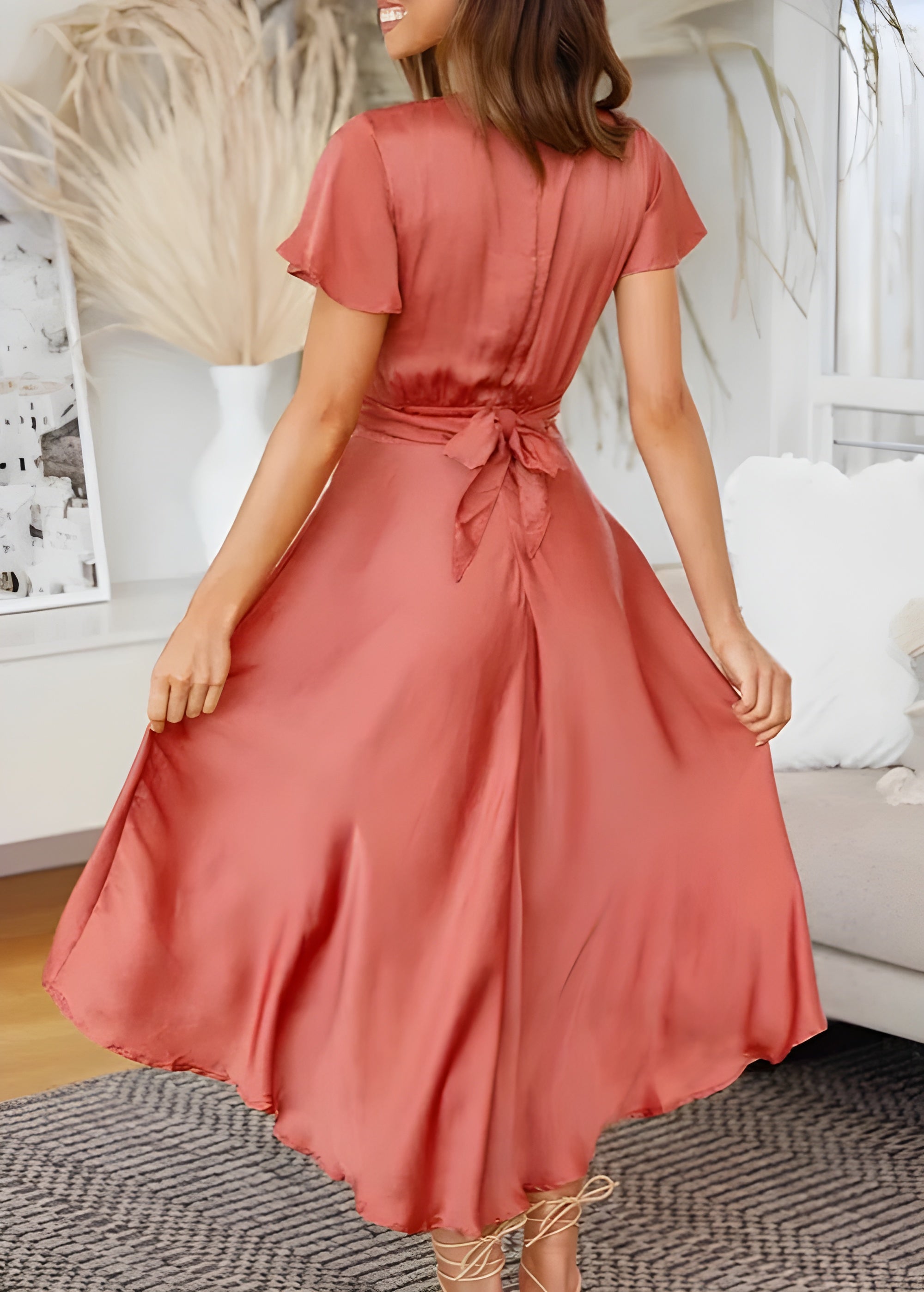 Elly – Wunderschön schmeichelhaftes Kleid