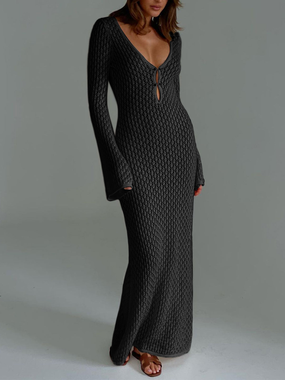 Überwurf-Langarmkleid mit offenem Rücken und langer Länge