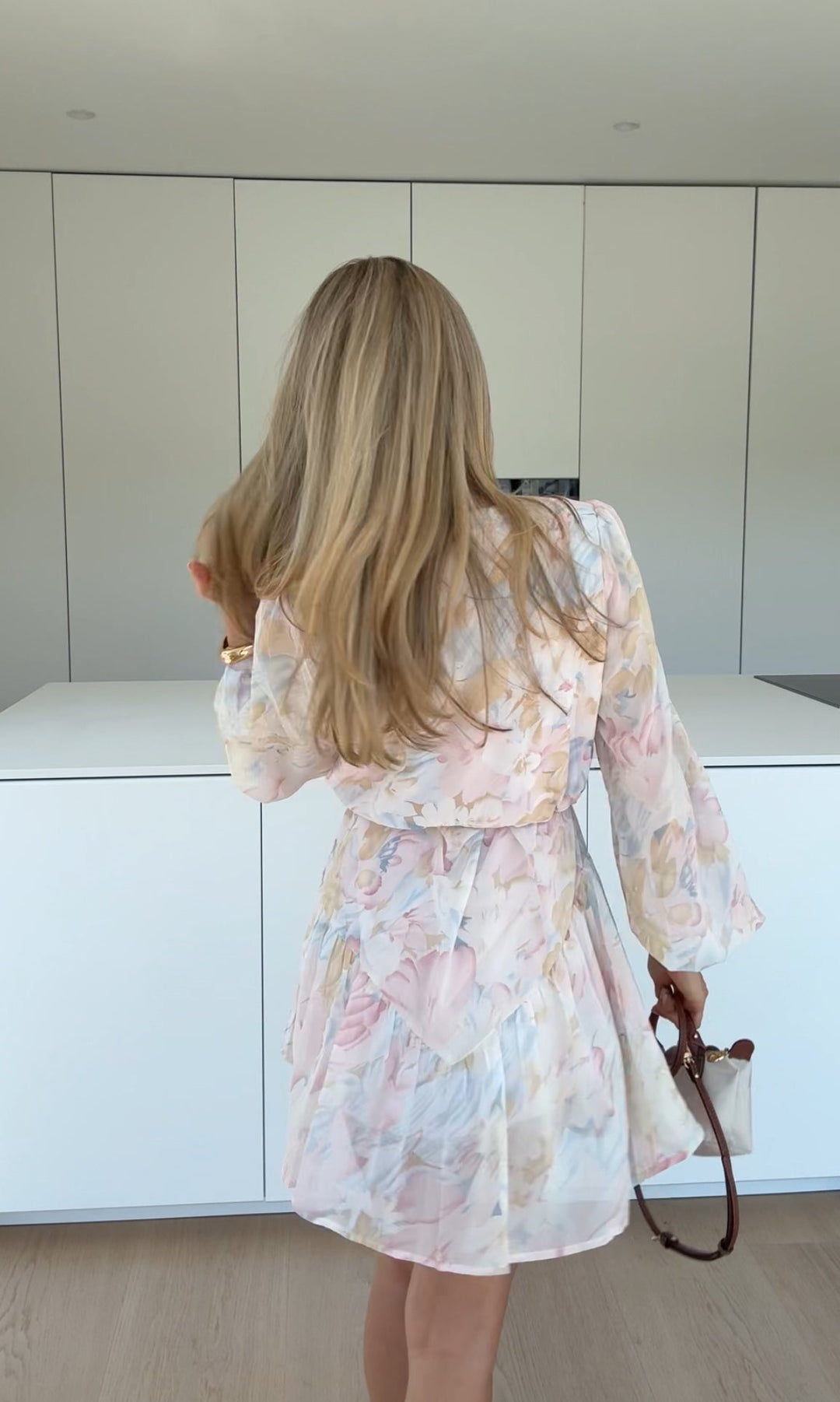 Noelia™ | Kleid mit Blütenblatt-Design