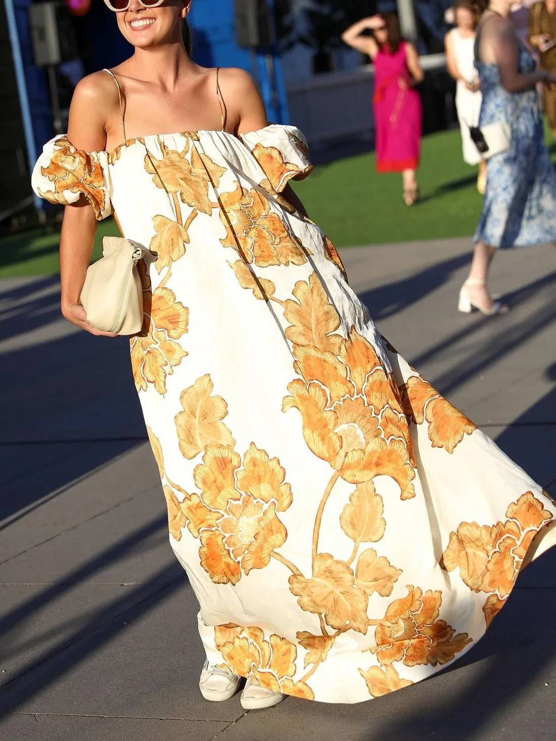 Blumenkleid mit Trägern