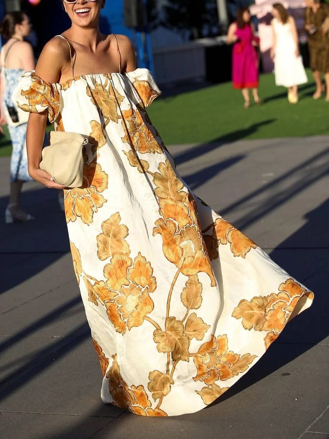 Blumenkleid mit Trägern