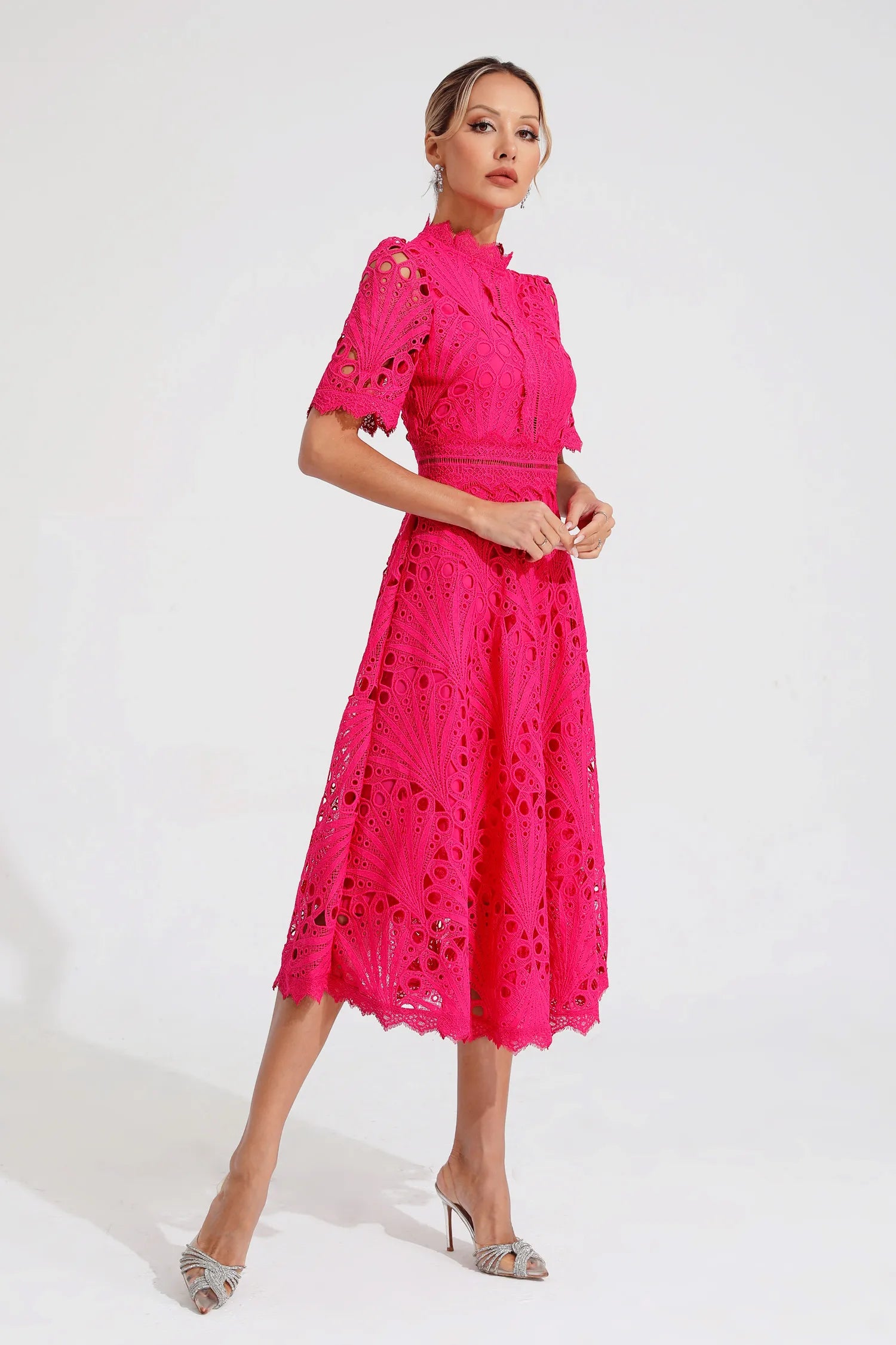 Hallie | Spitzen-Midikleid