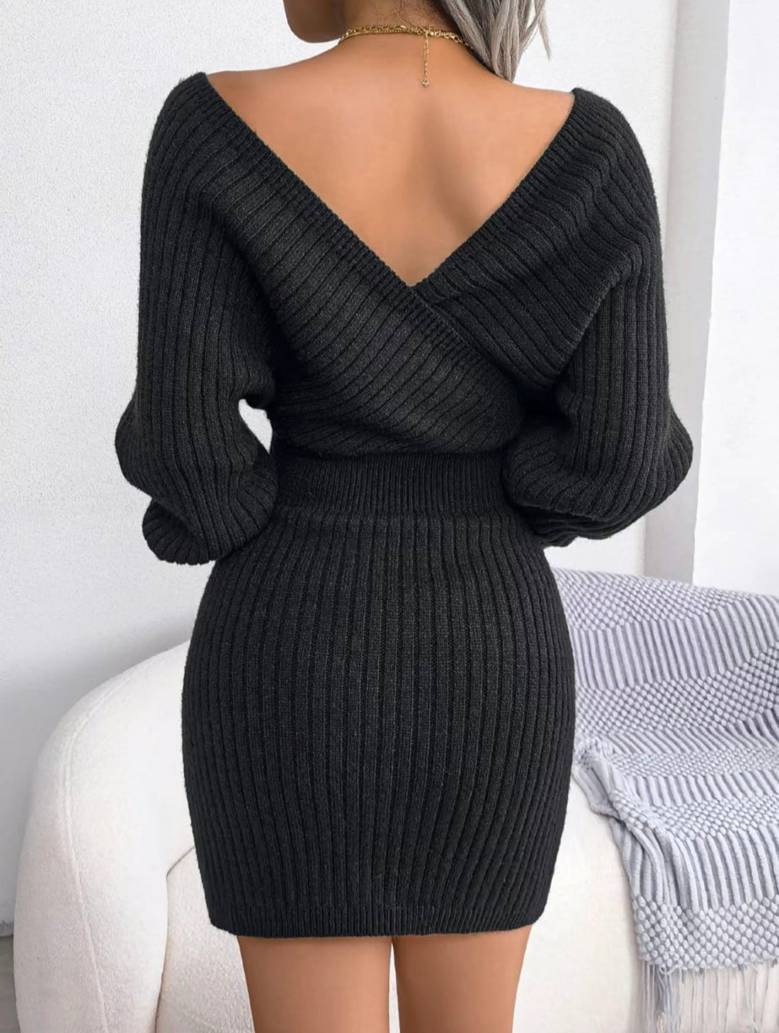 Chloe | V-Ausschnitt Strickkleid