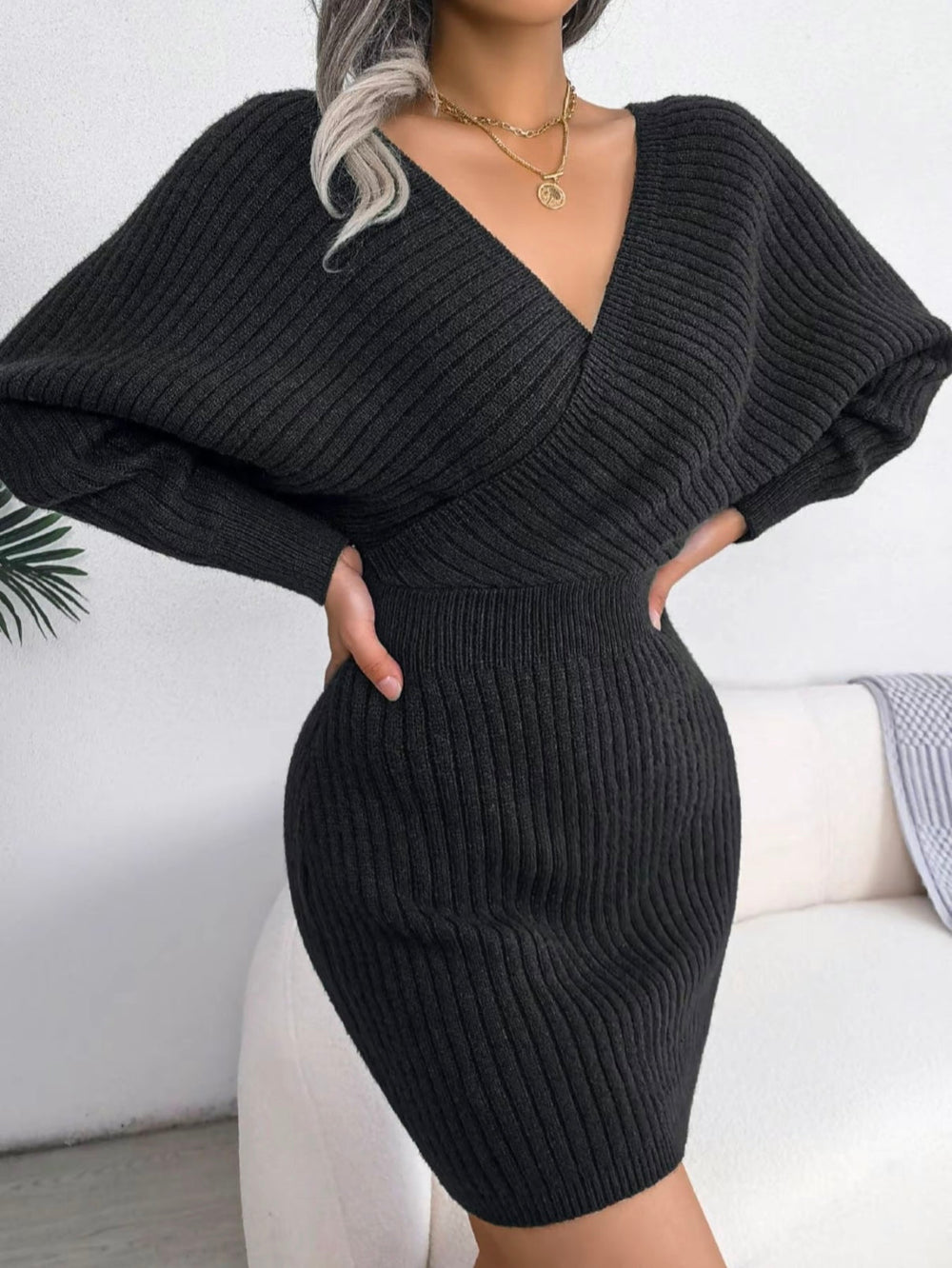 Chloe | V-Ausschnitt Strickkleid