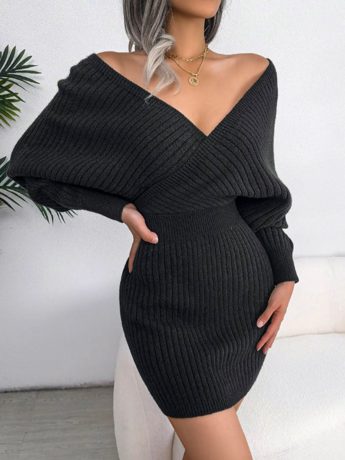Chloe | V-Ausschnitt Strickkleid
