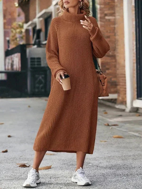 Elegantes langes Kleid mit geradem Schnitt und hohem Kragen