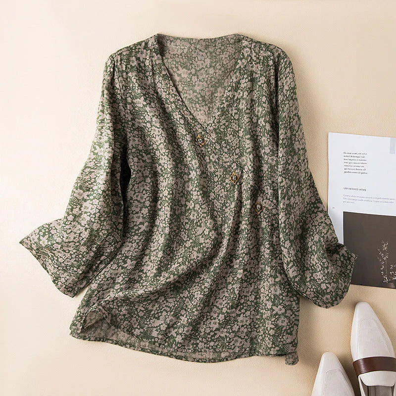 Elaira™ | Blütenbluse mit Flüstermotiv