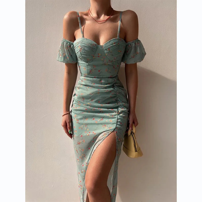 Flora | Florales Trägerkleid mit hohem Schlitz