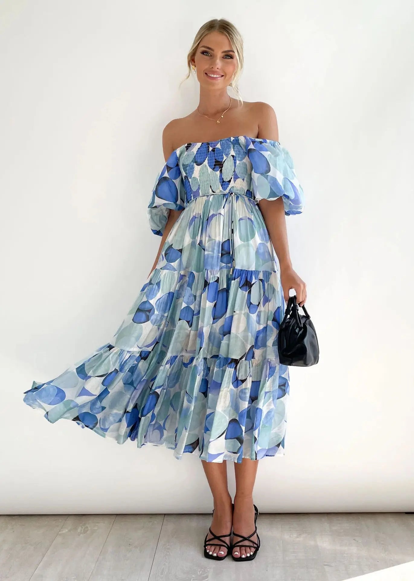Celeste Off-Shoulder Maxikleid