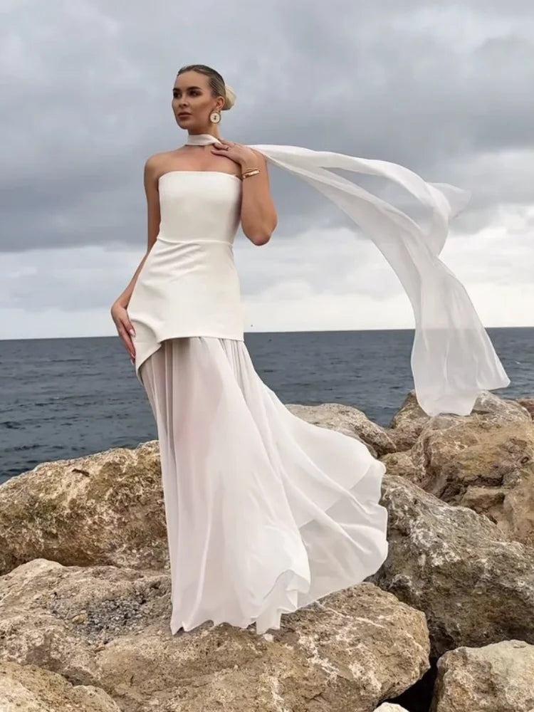 Isabella | Weißes schulterfreies Maxikleid mit Schal
