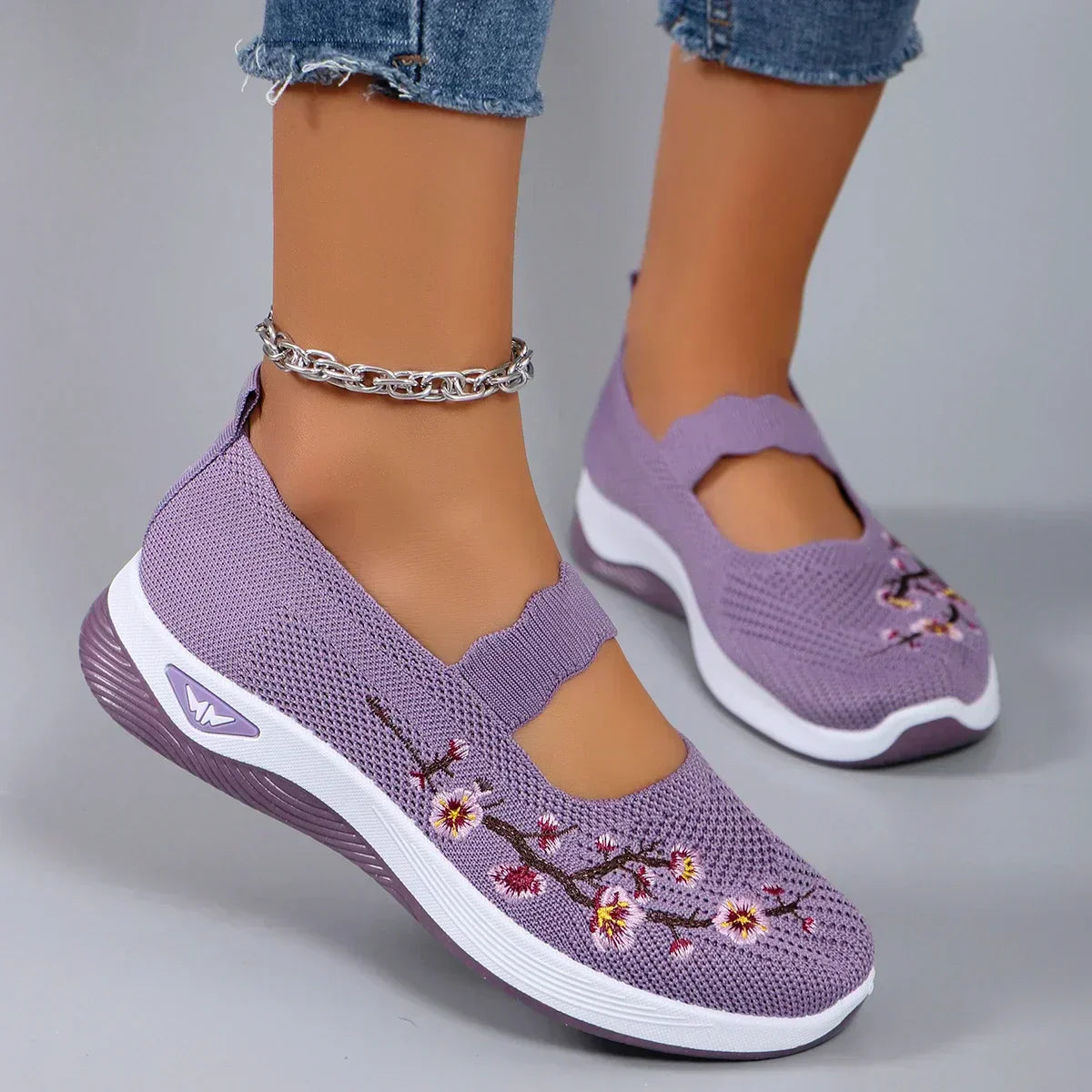 Amethyst – Bestickte Komfort-Slip-Ons