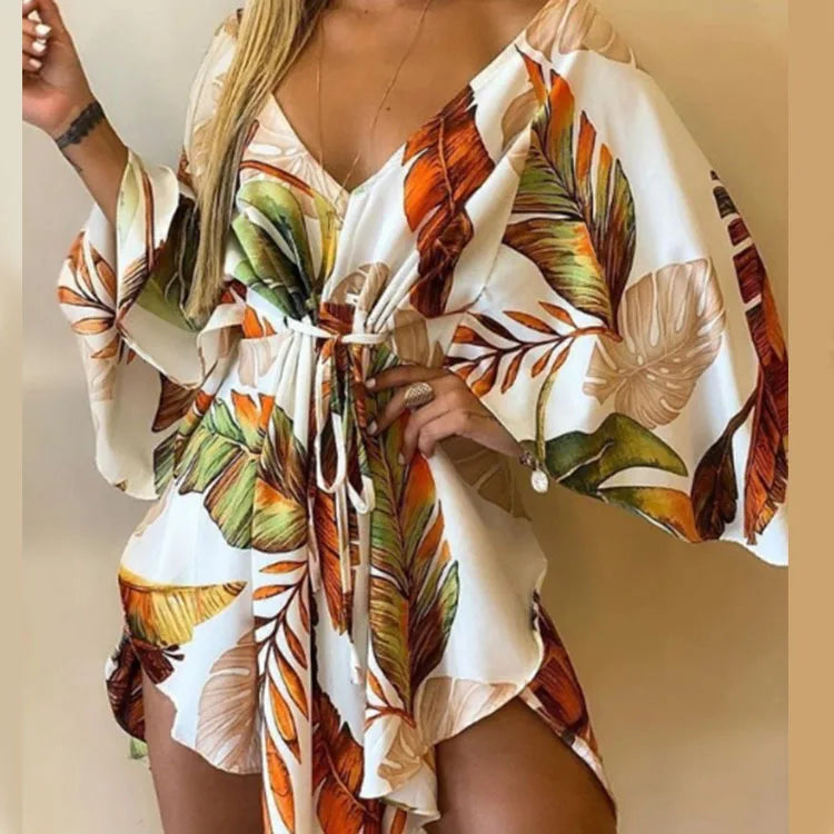 Daisy – Boho-Minikleid mit floralem V-Ausschnitt