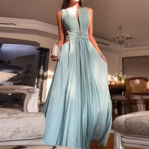 Selene | Hoch tailliertes, plissiertes, rückenfreies Kleid