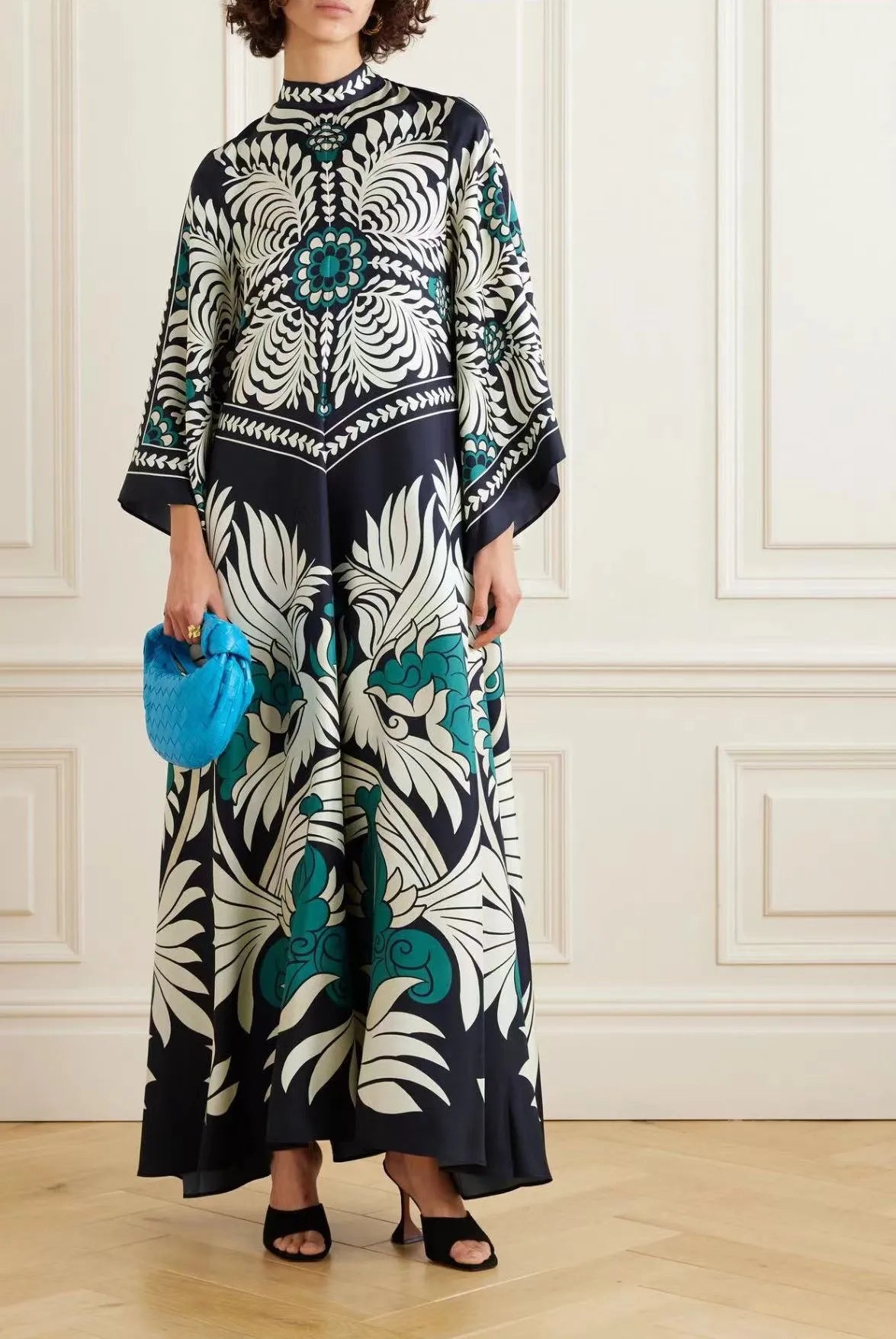 Sculpted Elegance™ Geblümtes Maxikleid