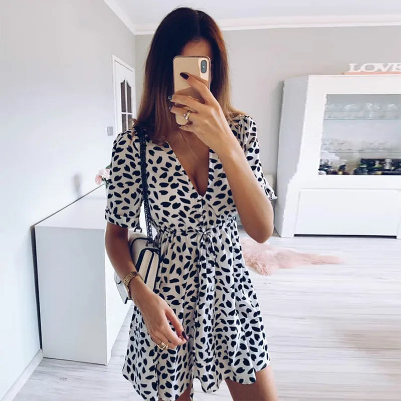 Jonah | Sommerliches, sexy-chices Kleid