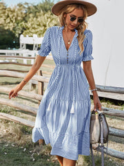 Maya | Gestreiftes V-Ausschnitt-Kleid mit Quasten