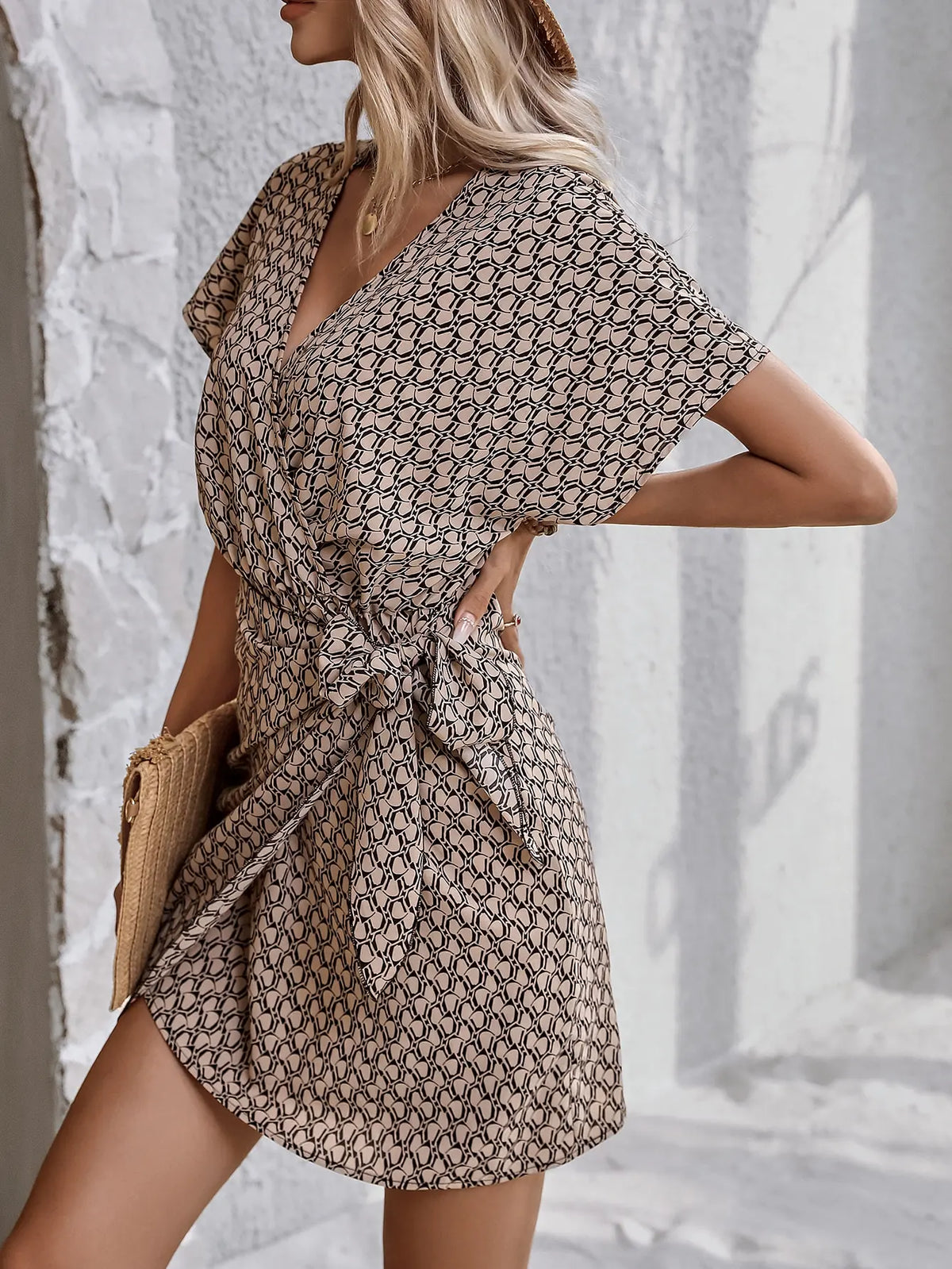 Selena | Elegantes Kleid mit V-Ausschnitt – Schick & RaffiniertSelena | Elegantes Kleid mit V-Ausschnitt – Schick & Raffiniert