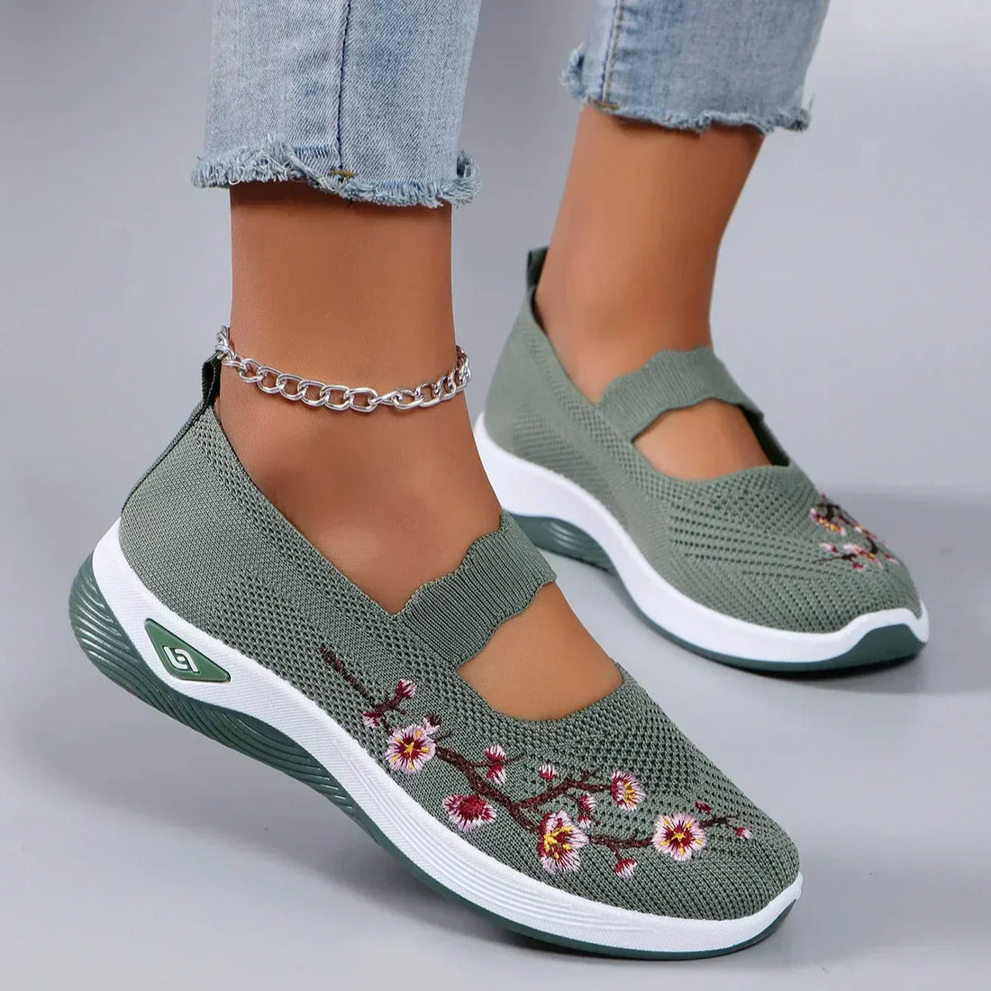 Amethyst – Bestickte Komfort-Slip-Ons