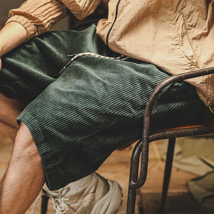 Halsten™ | Locker sitzende Cord-Shorts