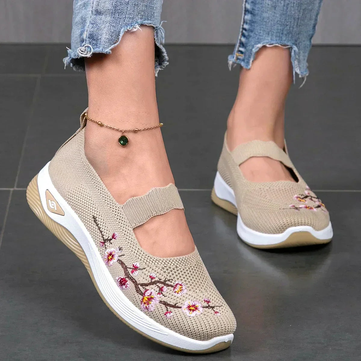 Amethyst – Bestickte Komfort-Slip-Ons