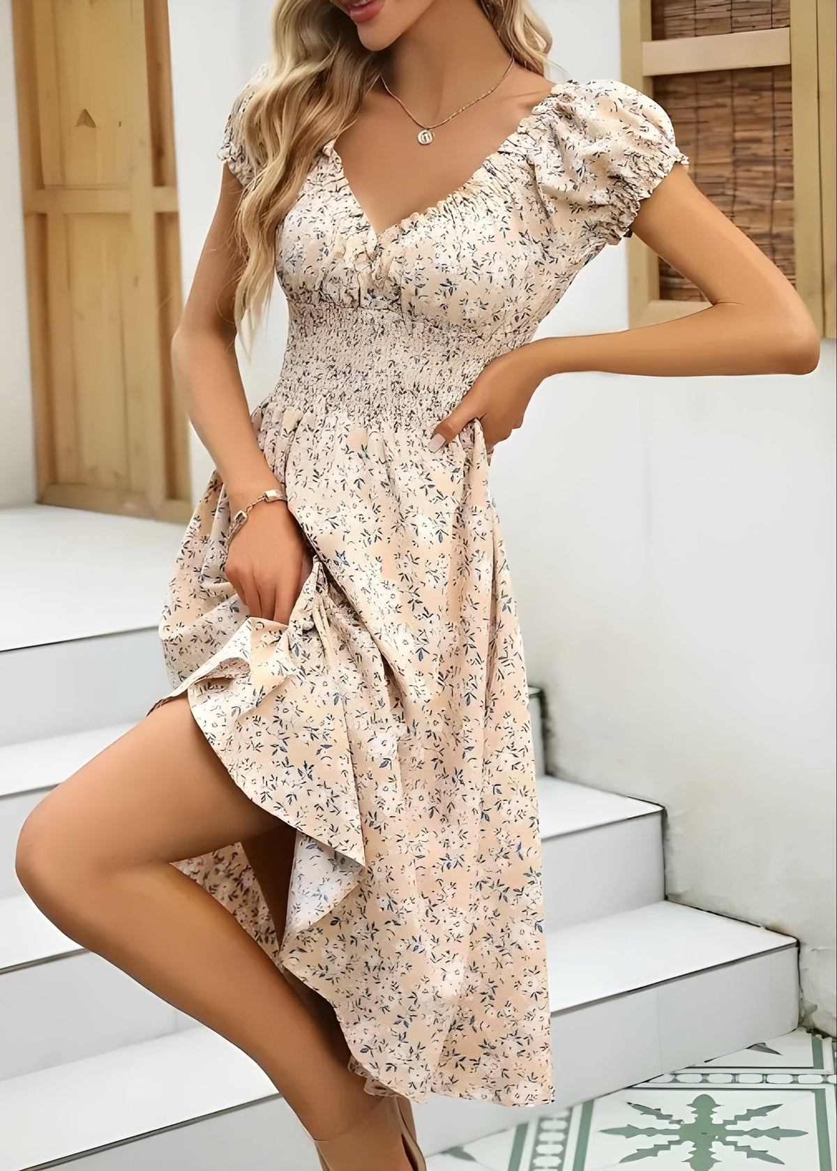 Nancy – Blumiges Midikleid mit Puffärmeln