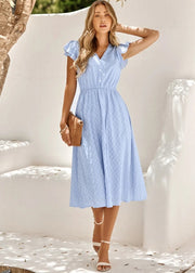 Violet – Kleid mit V-Ausschnitt und Rüschen