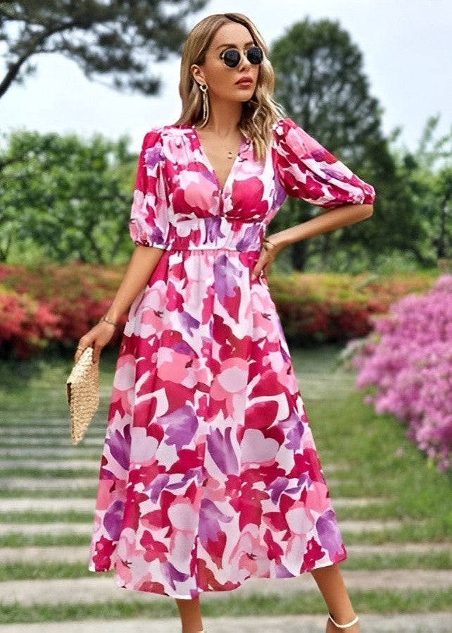 Lara – Schmeichelndes Blumenkleid