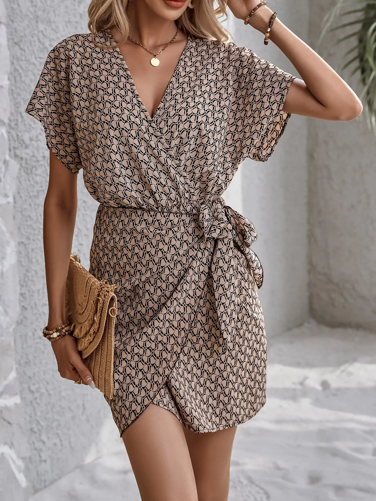 Selena | Elegantes Kleid mit V-Ausschnitt – Schick & RaffiniertSelena | Elegantes Kleid mit V-Ausschnitt – Schick & Raffiniert