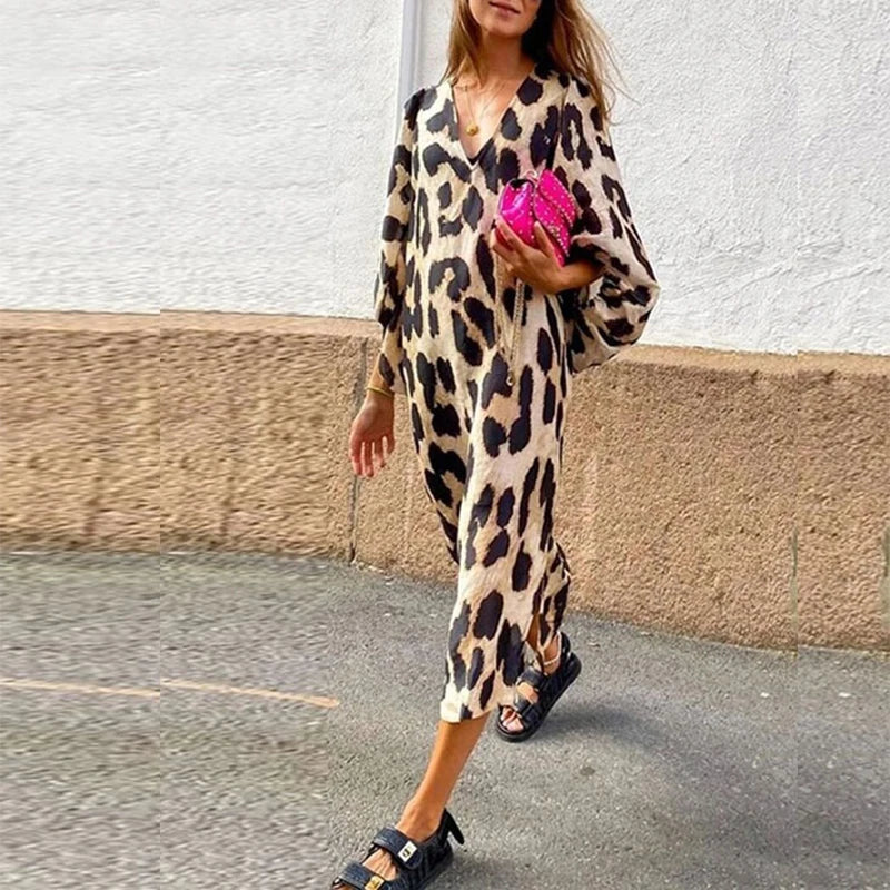 Zarina | Maxikleid mit Leopardenmuster und V-Ausschnitt